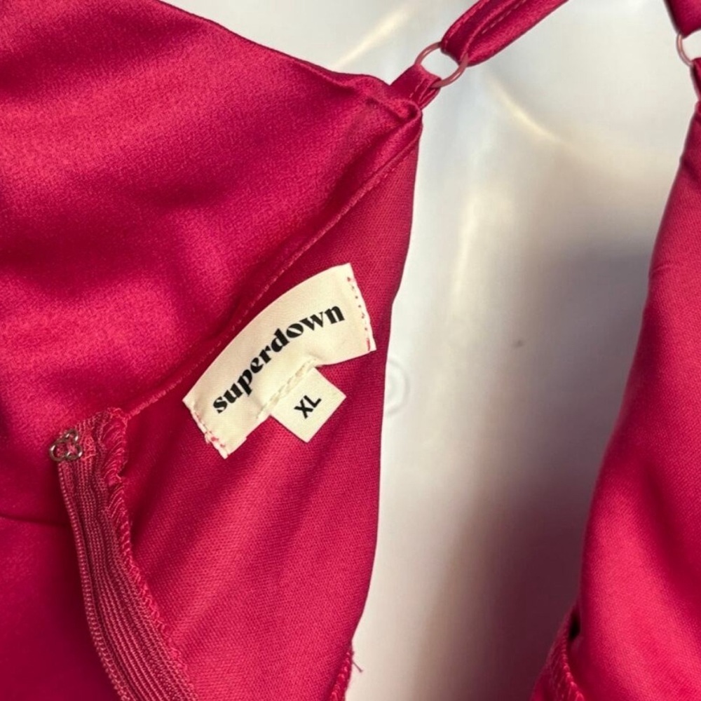 NWT Superdown Vibrant Pink satin mini dress - Picture 4 of 6